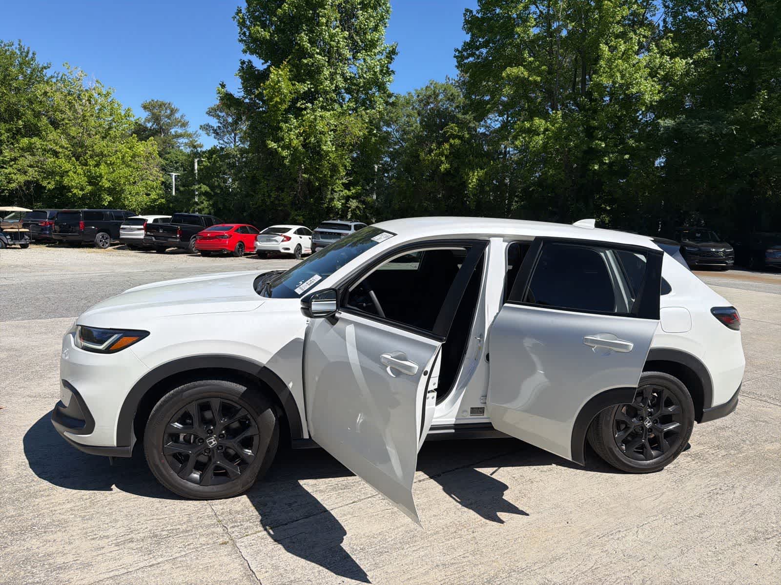 Thumbnail: 2025 Honda HR-V - 17