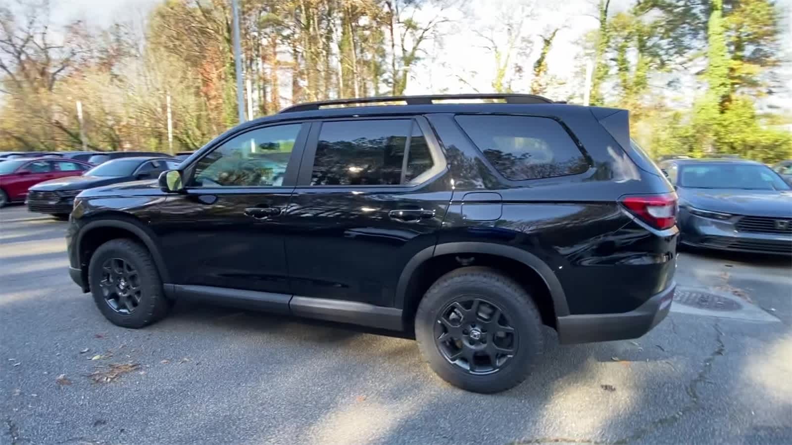 Thumbnail: 2025 Honda Pilot - 6