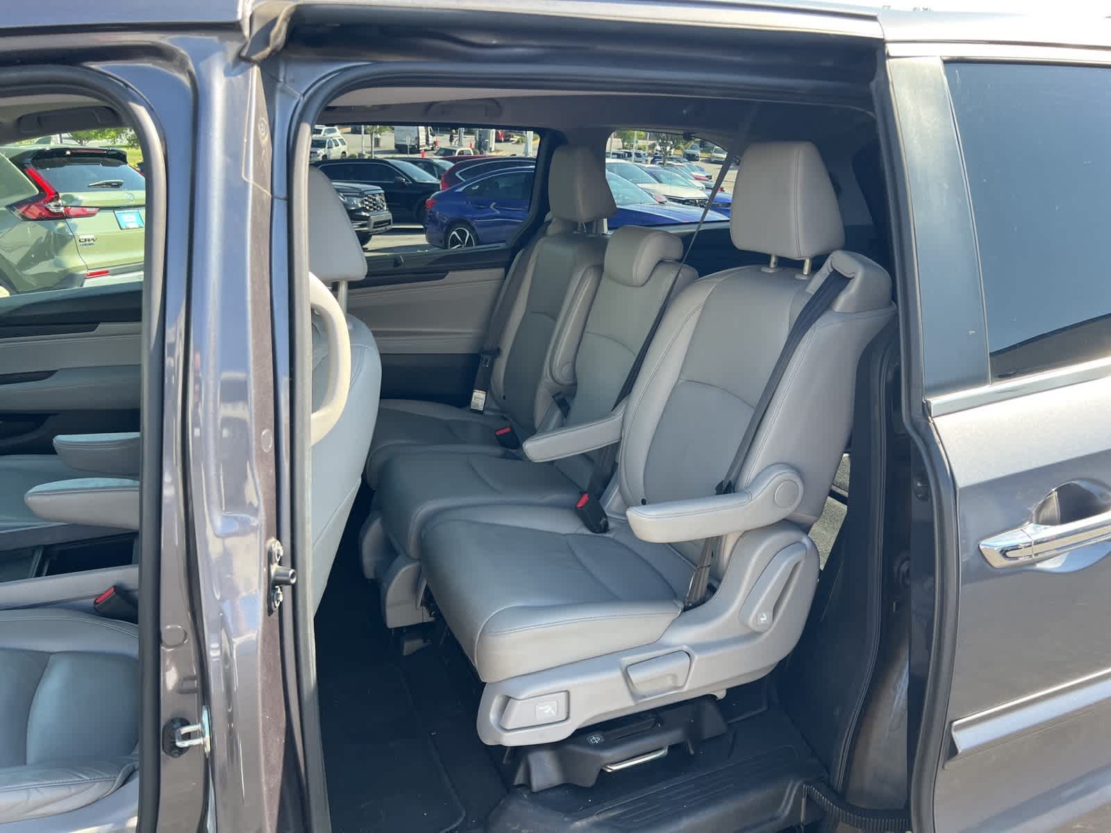 Thumbnail: 2019 Honda Odyssey - 16