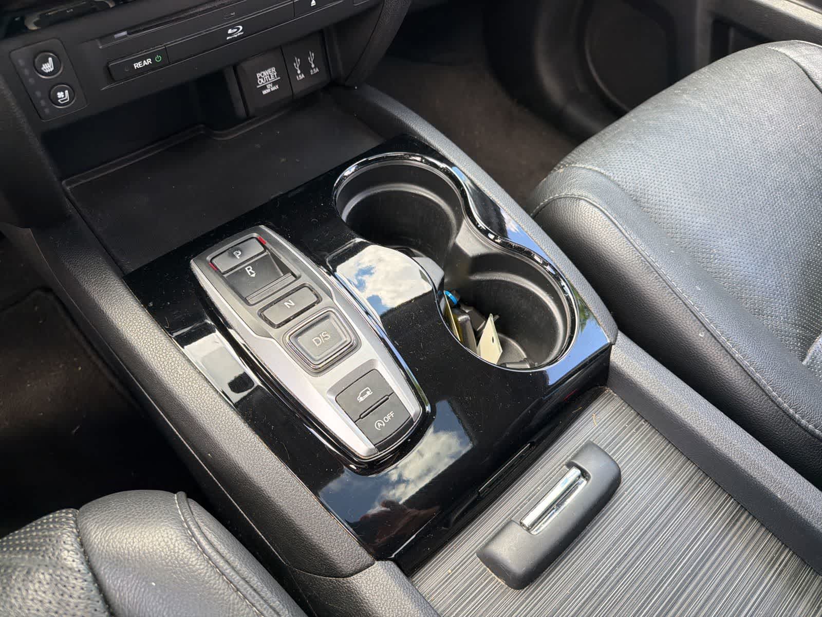 Thumbnail: 2016 Honda Pilot - 23
