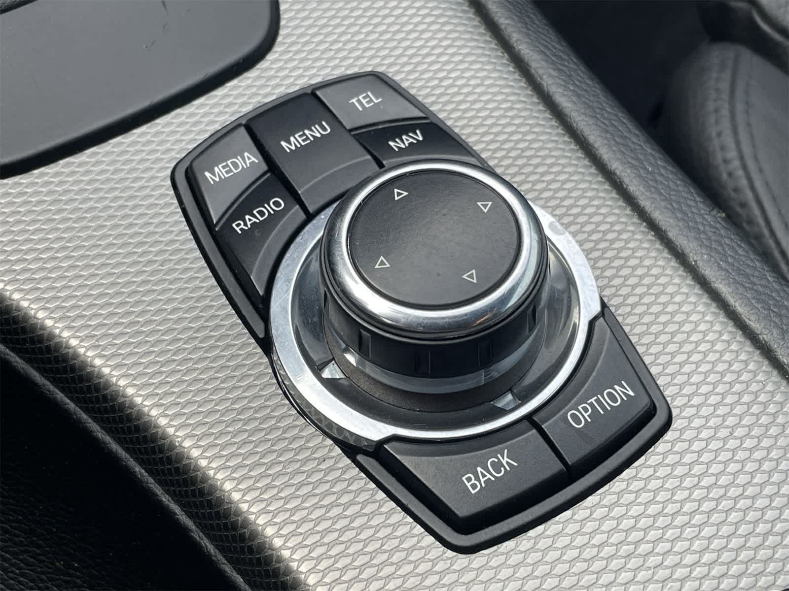 Thumbnail: 2013 BMW 3 Series - 31