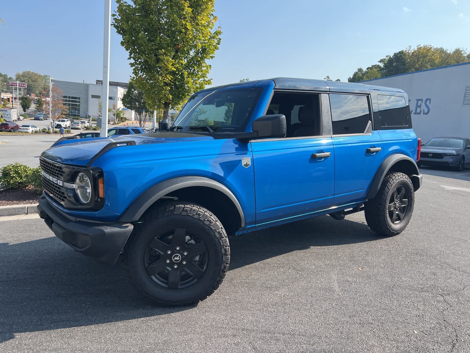 Thumbnail: 2025 Ford Bronco - 5