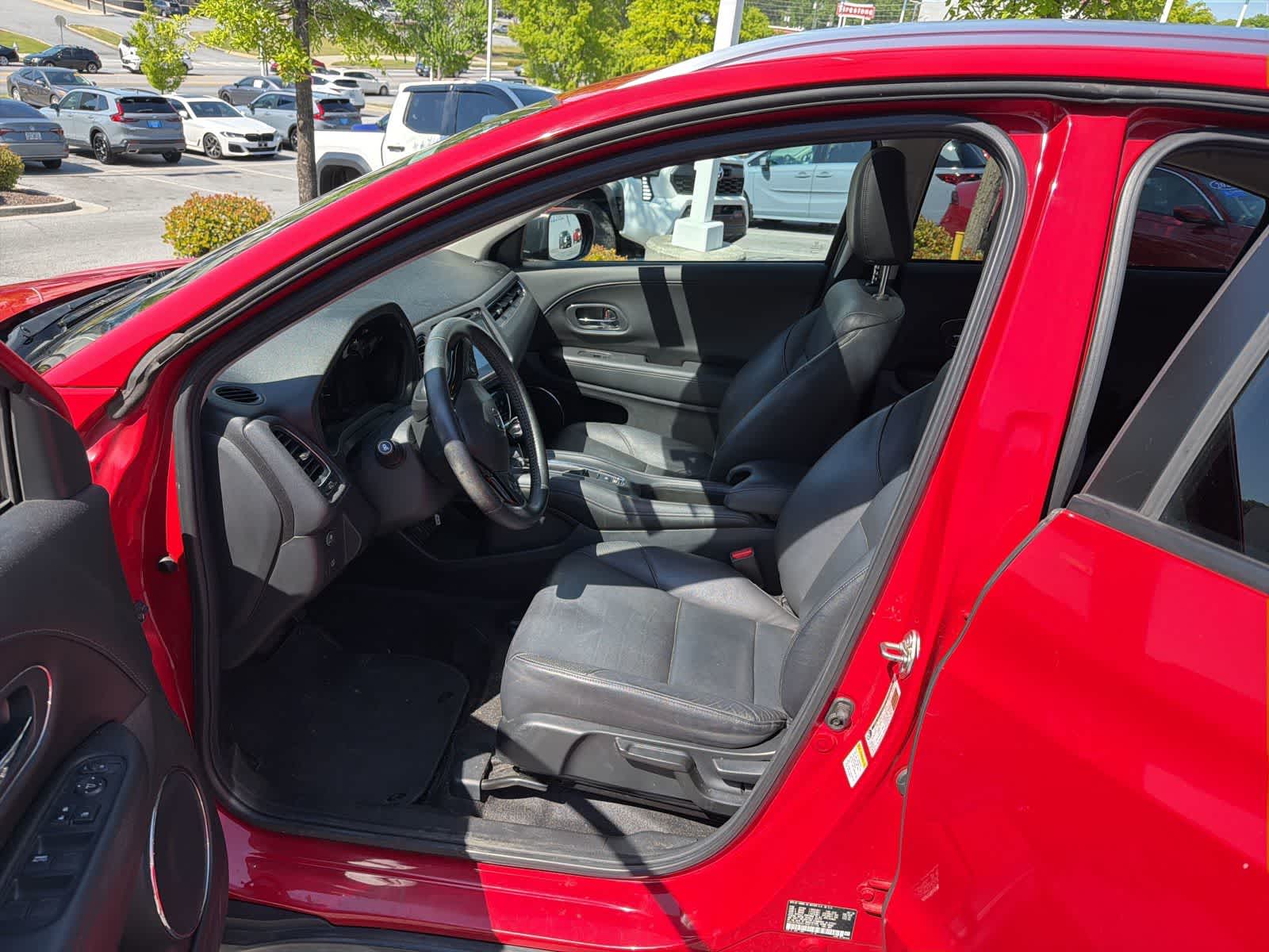 Thumbnail: 2016 Honda HR-V - 16