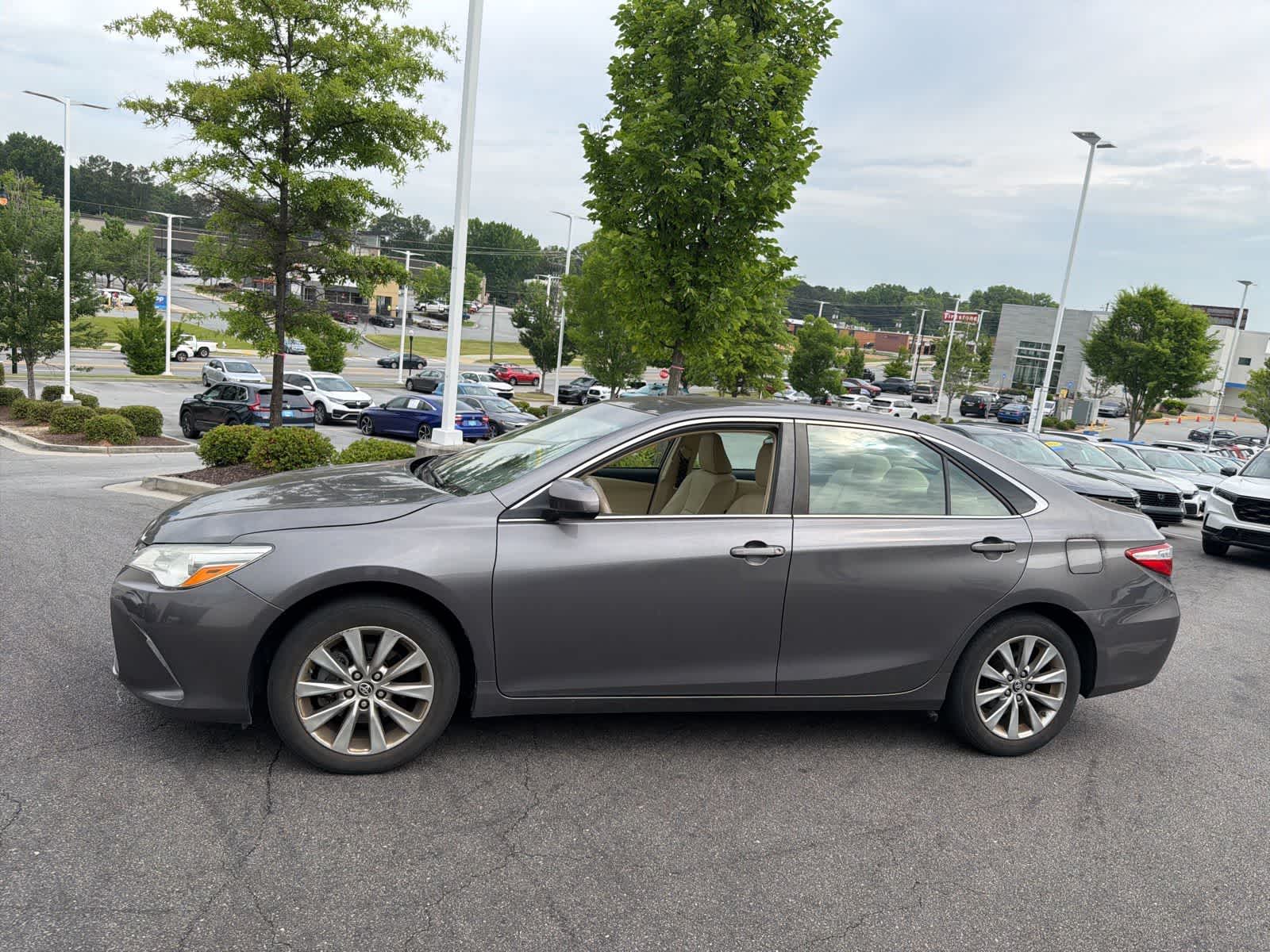 Thumbnail: 2015 Toyota Camry - 7