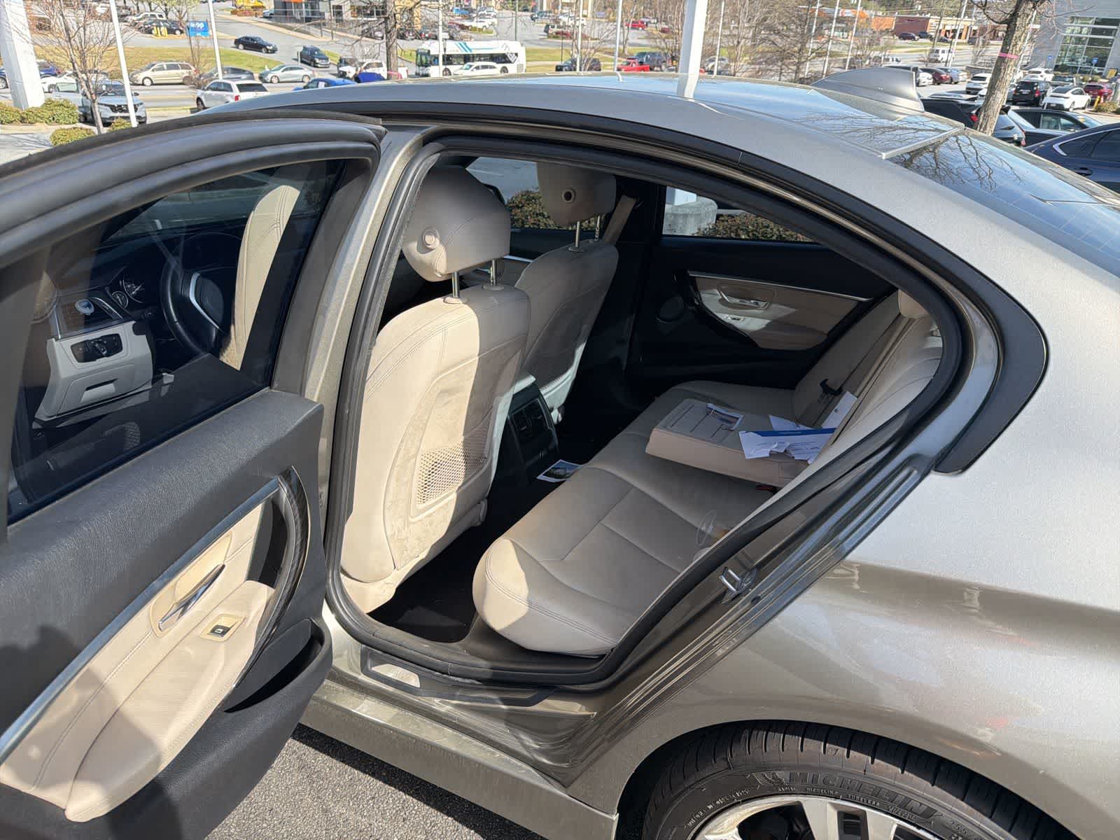 Thumbnail: 2016 BMW 3 Series - 15