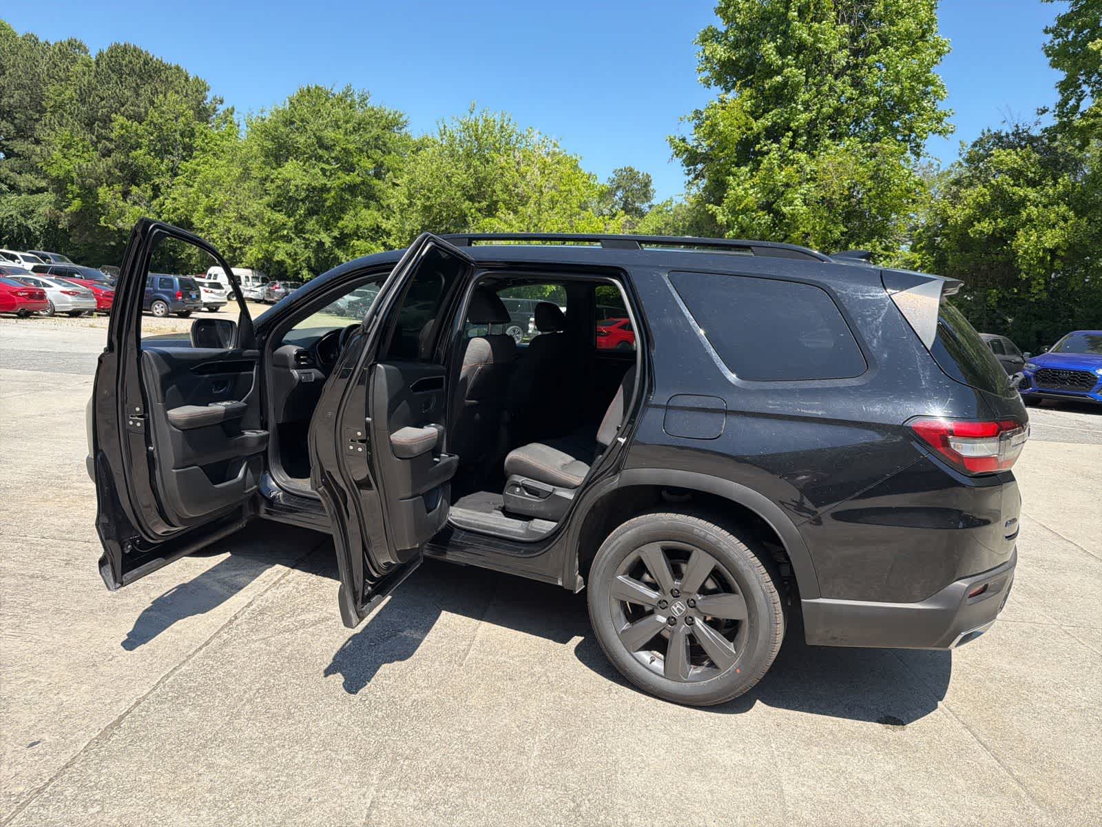 Thumbnail: 2023 Honda Pilot - 21