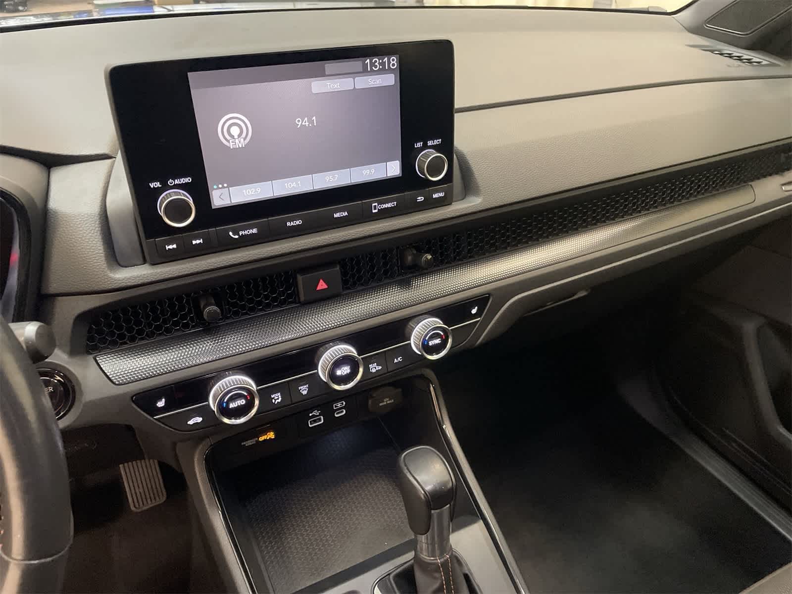 Thumbnail: 2023 Honda CR-V - 29