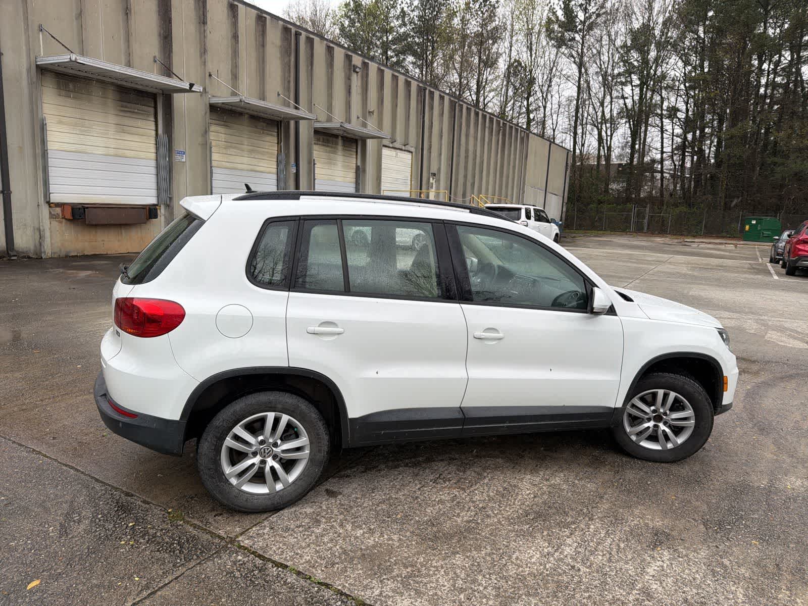 Thumbnail: 2016 Volkswagen Tiguan - 11