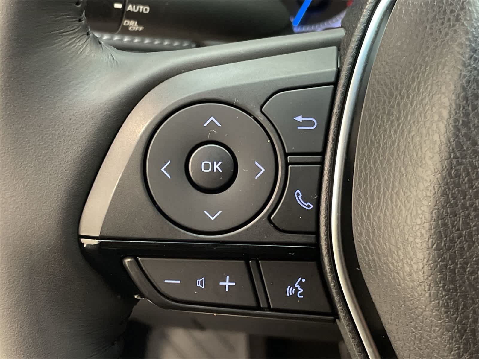 Thumbnail: 2021 Toyota Venza - 12