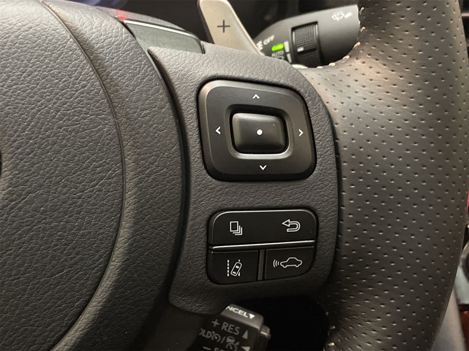 Thumbnail: 2024 Lexus IS - 13