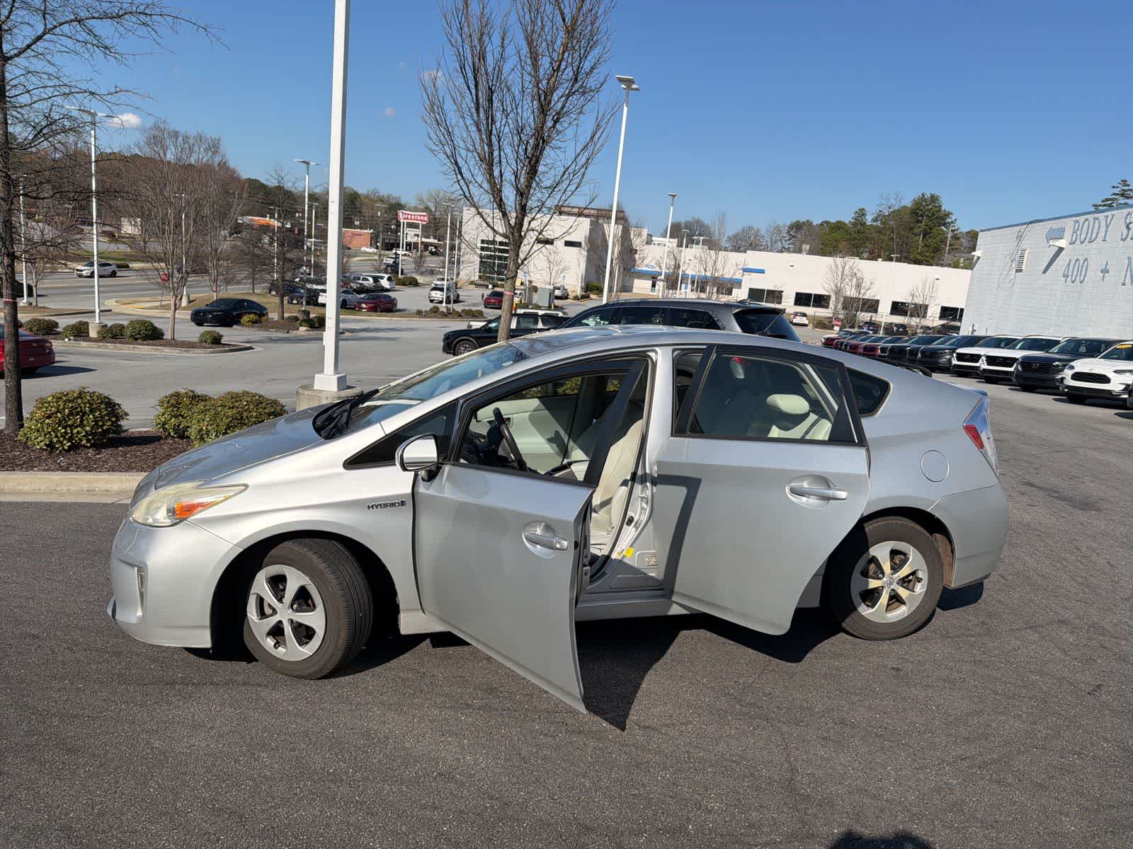 Thumbnail: 2012 Toyota Prius - 17