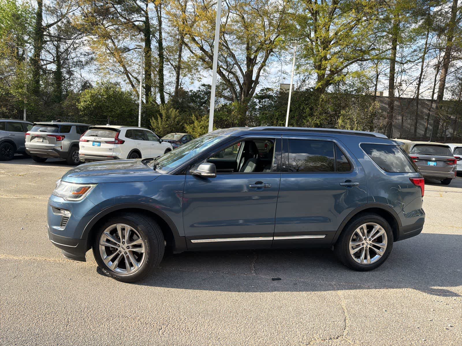 Thumbnail: 2019 Ford Explorer - 6