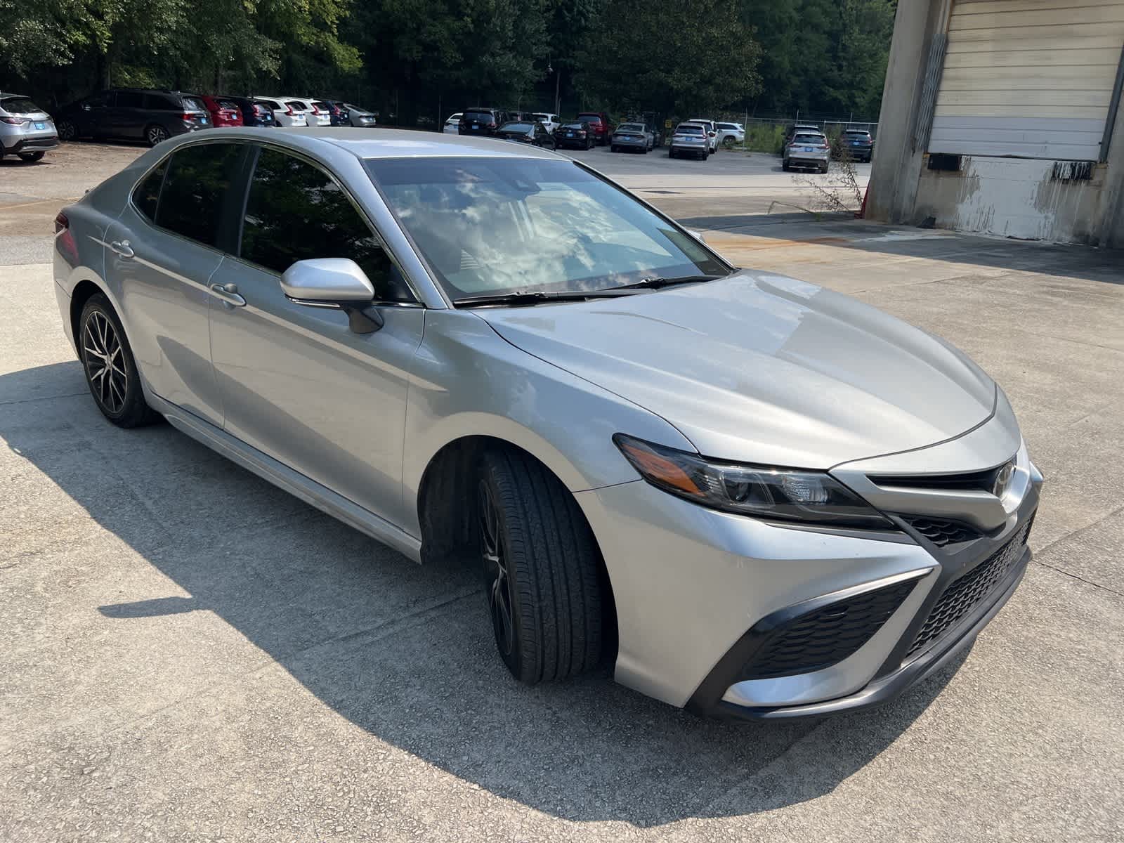 Thumbnail: 2022 Toyota Camry - 14