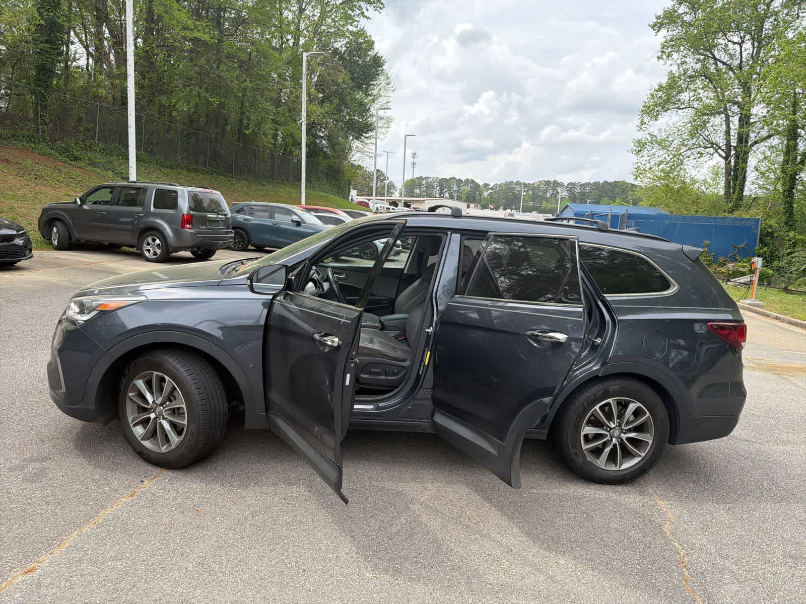 Thumbnail: 2017 Hyundai Santa Fe - 18