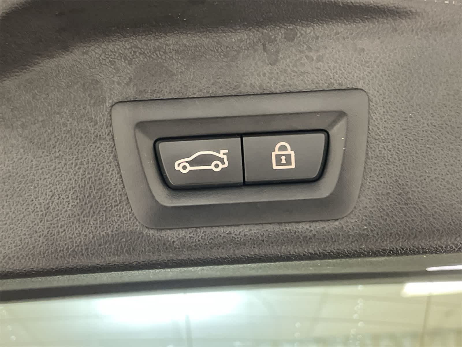 Thumbnail: 2021 BMW X5 - 25