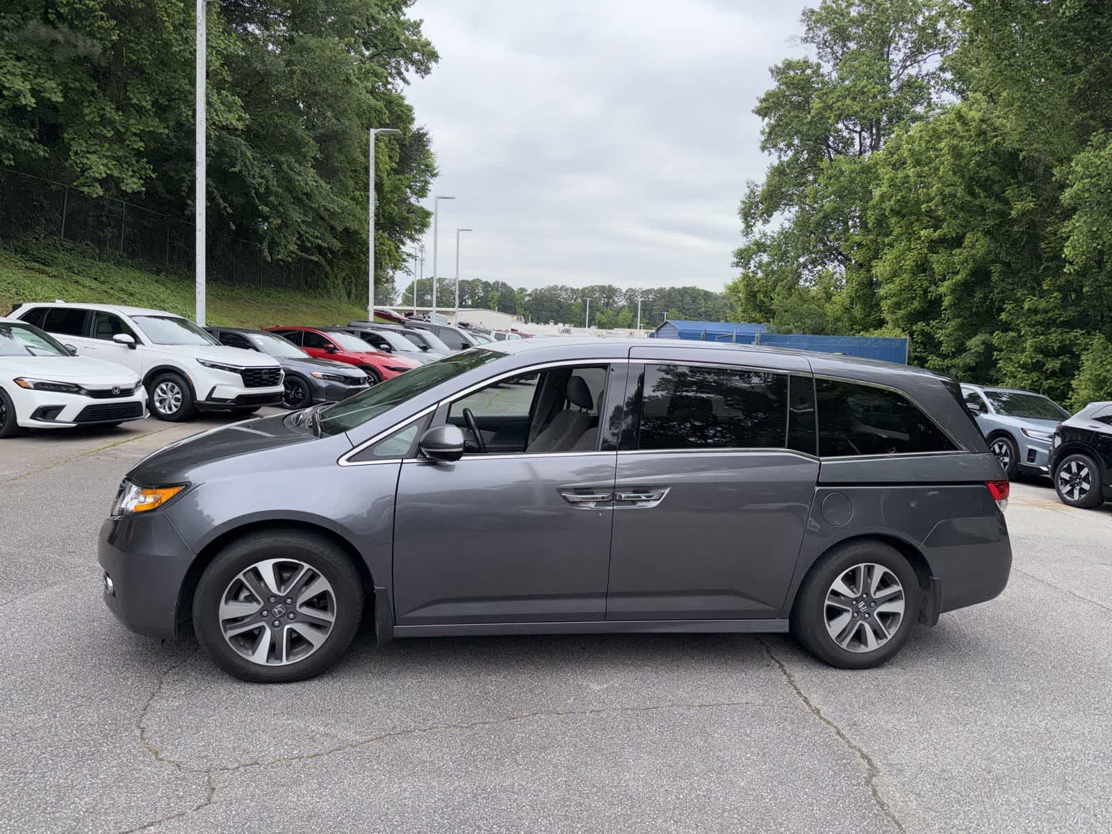 Thumbnail: 2017 Honda Odyssey - 6