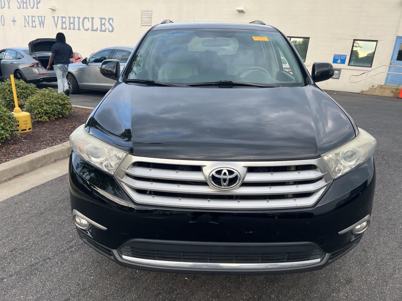 Thumbnail: 2011 Toyota Highlander - 15