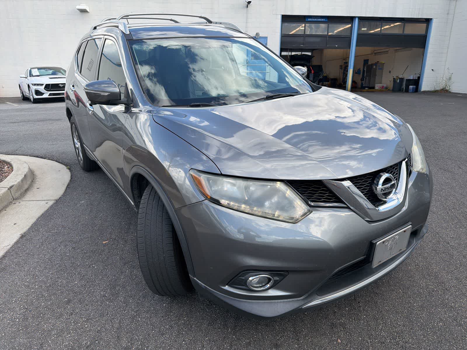 Thumbnail: 2015 Nissan Rogue - 13