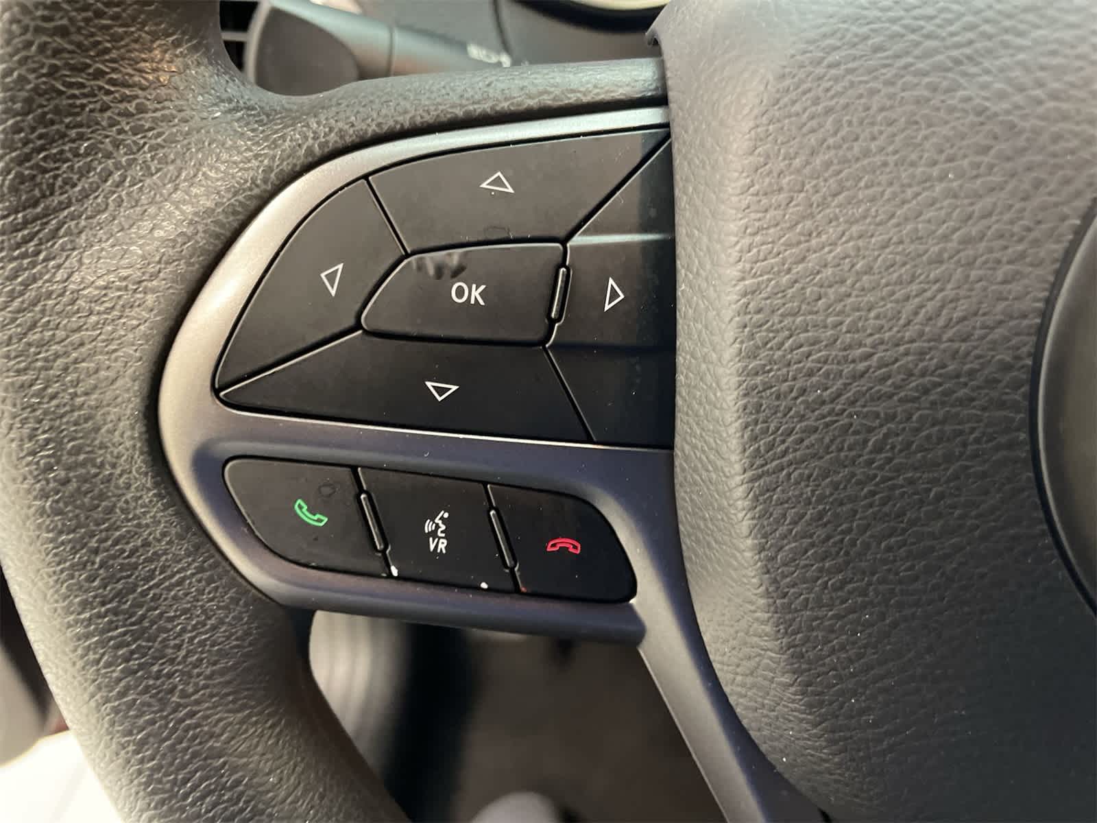 Thumbnail: 2020 Jeep Cherokee - 9