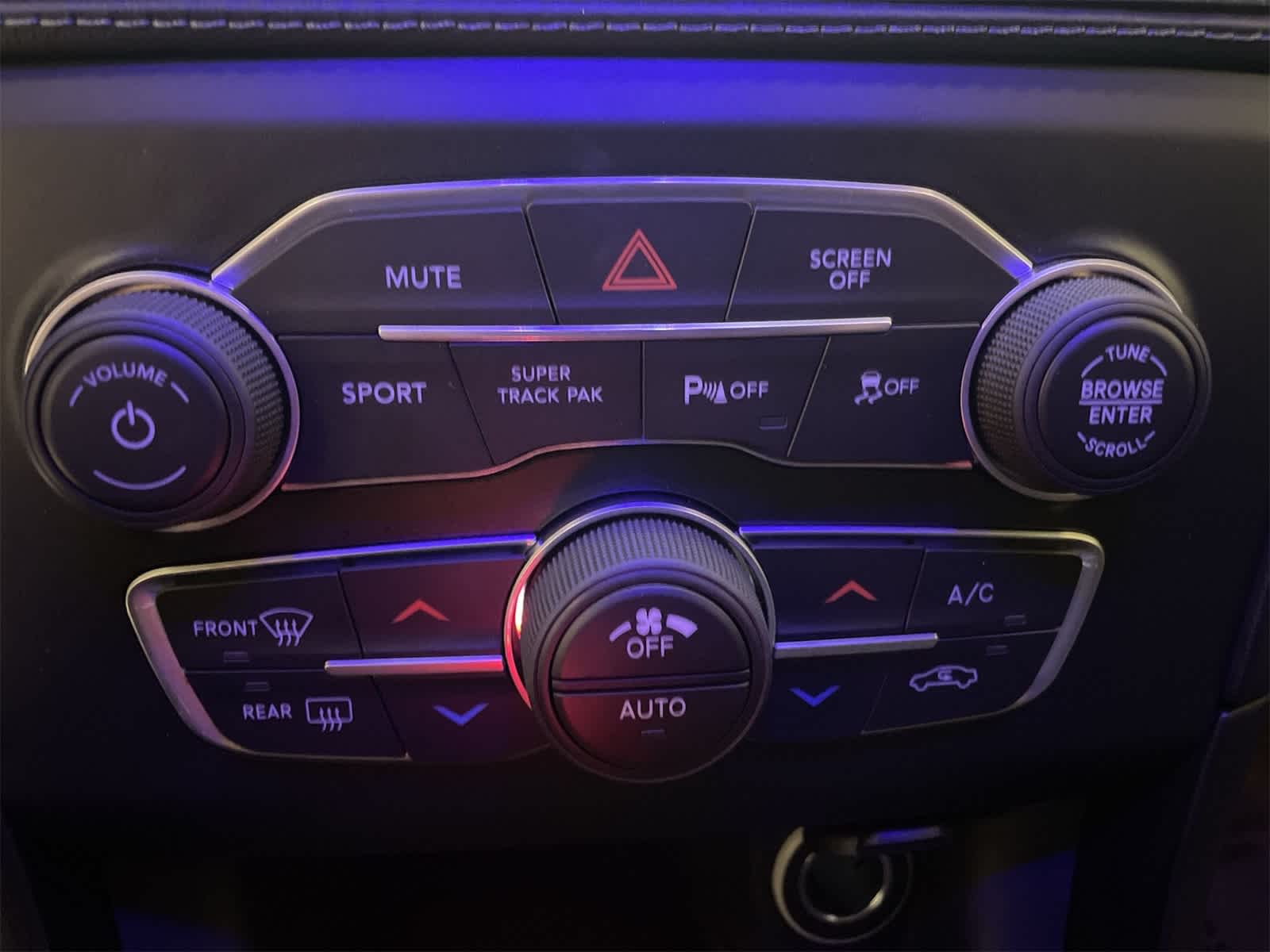 Thumbnail: 2023 Dodge Charger - 30