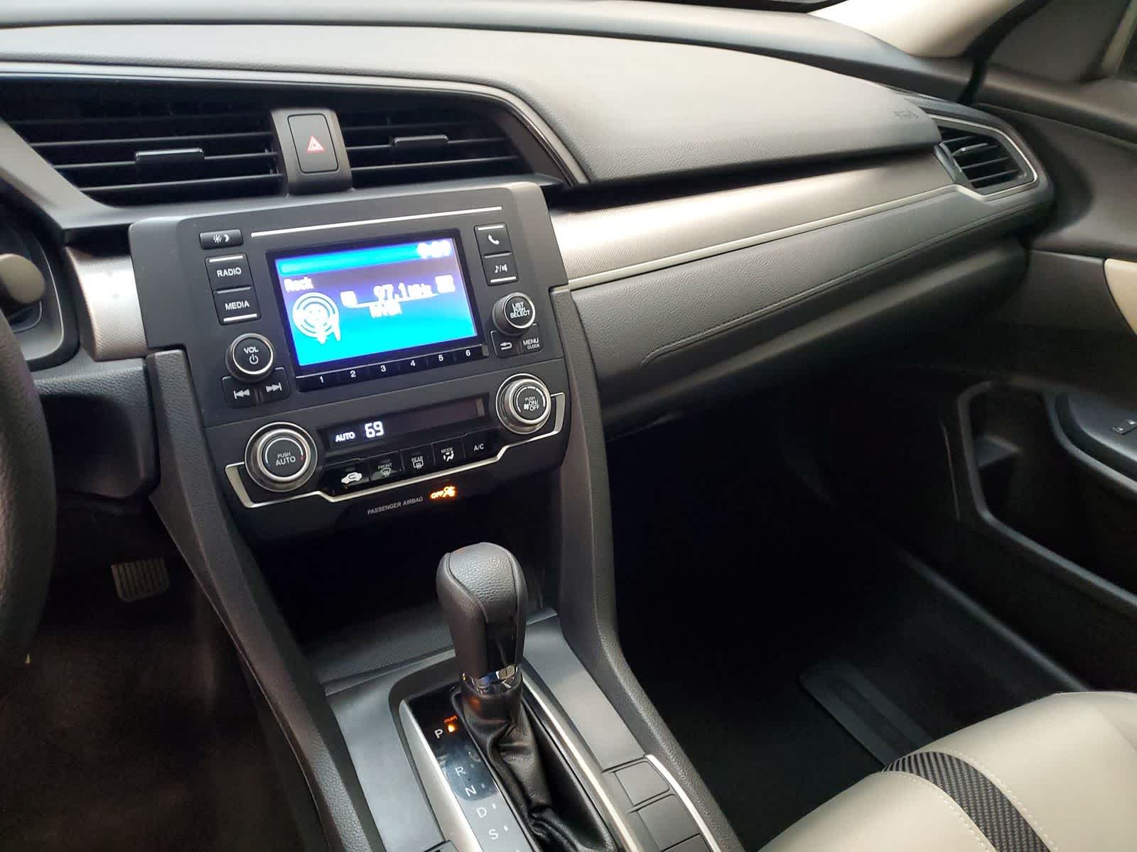 Thumbnail: 2016 Honda Civic - 26