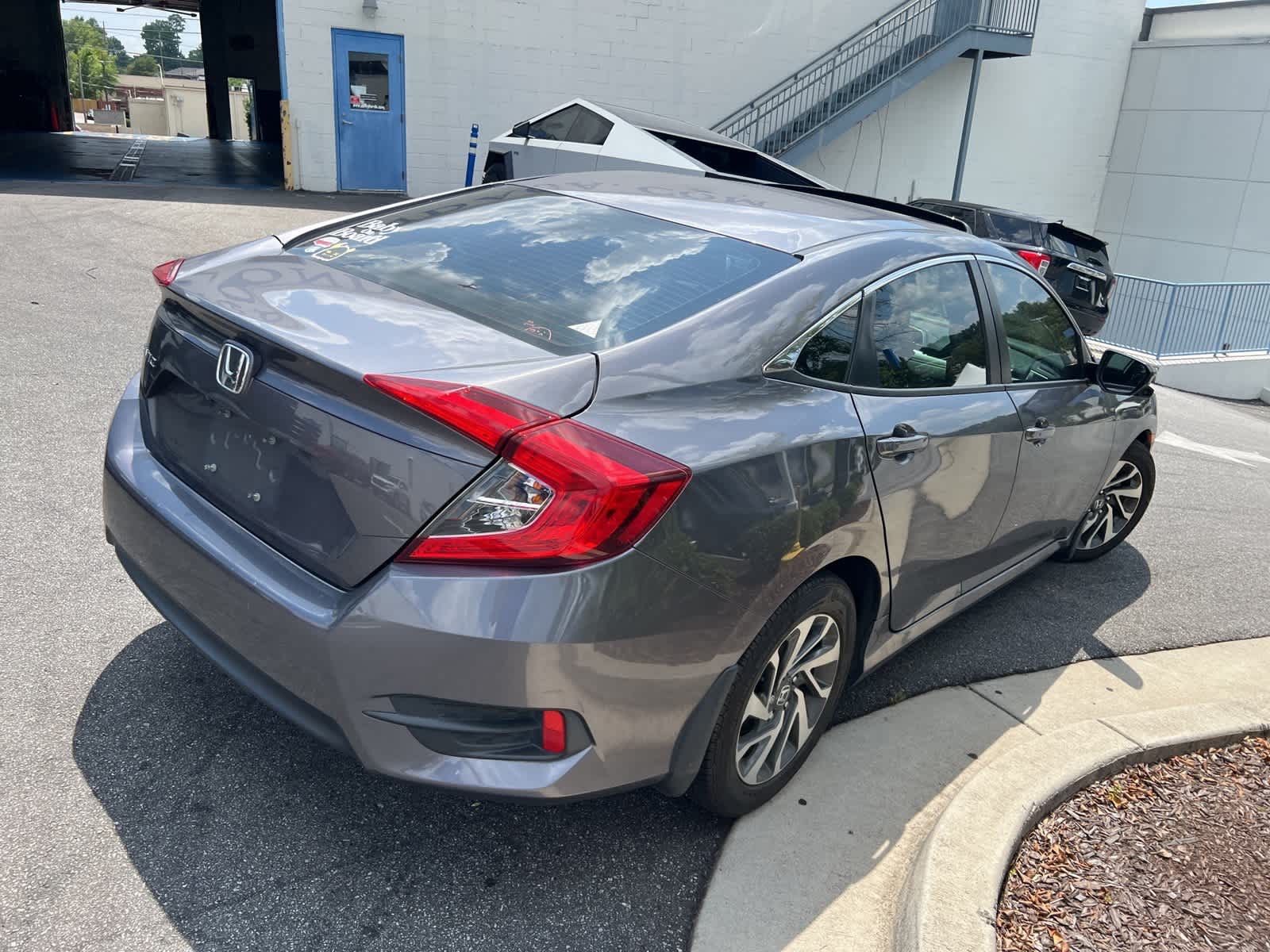 Thumbnail: 2016 Honda Civic - 10