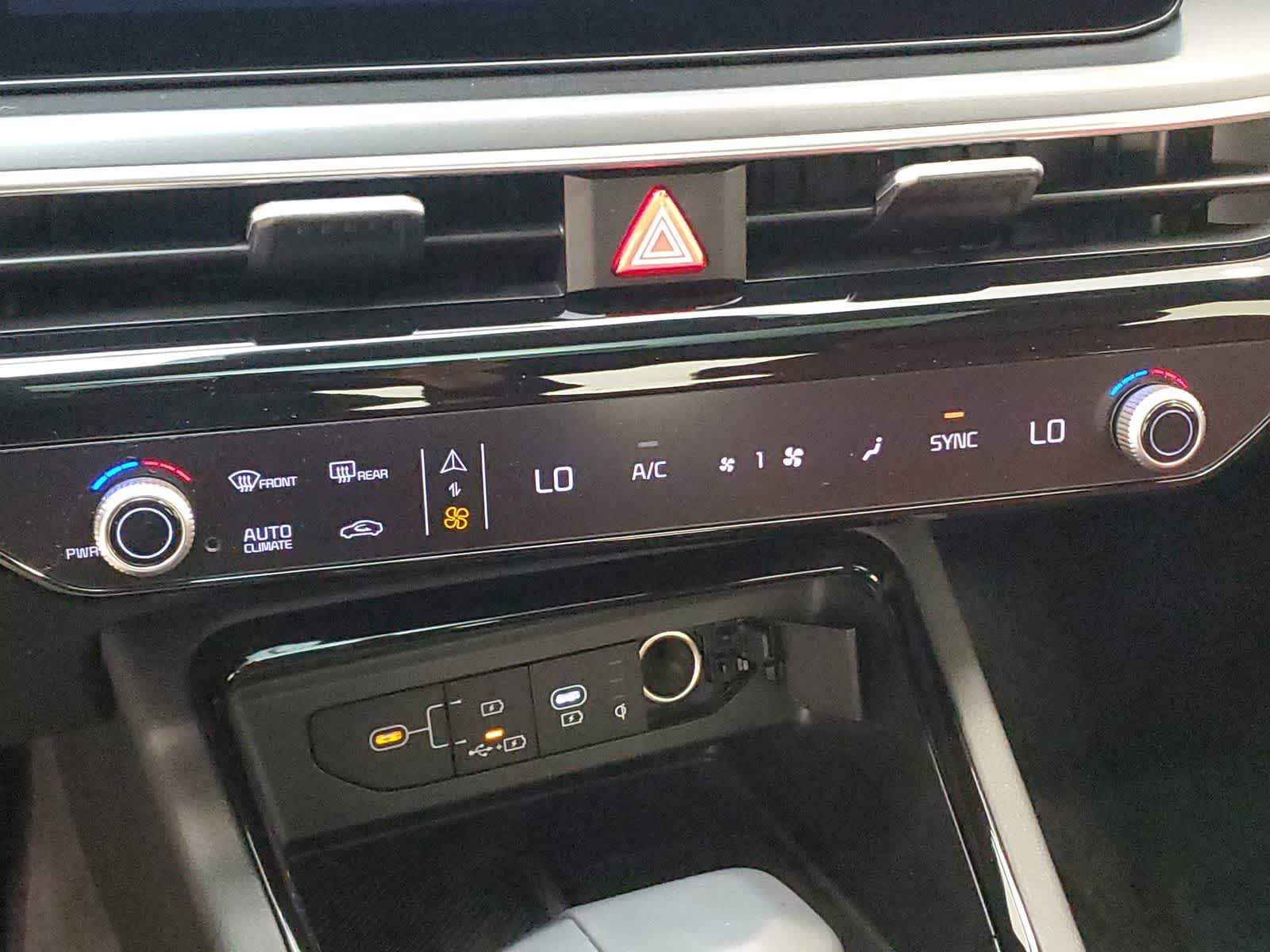 Thumbnail: 2025 Kia K5 - 31