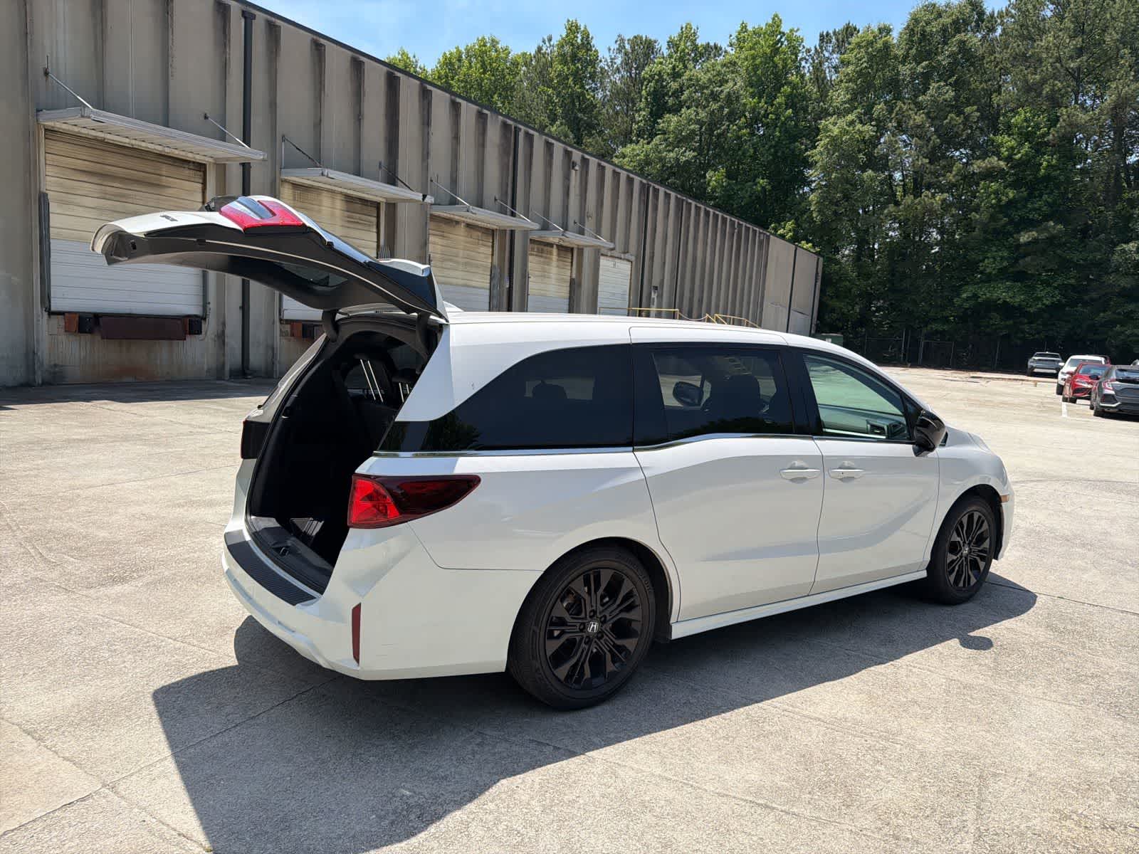 Thumbnail: 2025 Honda Odyssey - 12
