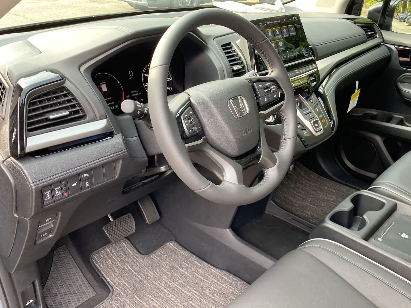 Thumbnail: 2026 Honda Odyssey - 13