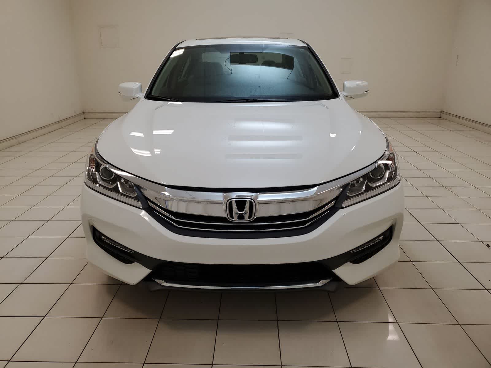Thumbnail: 2016 Honda Accord - 25