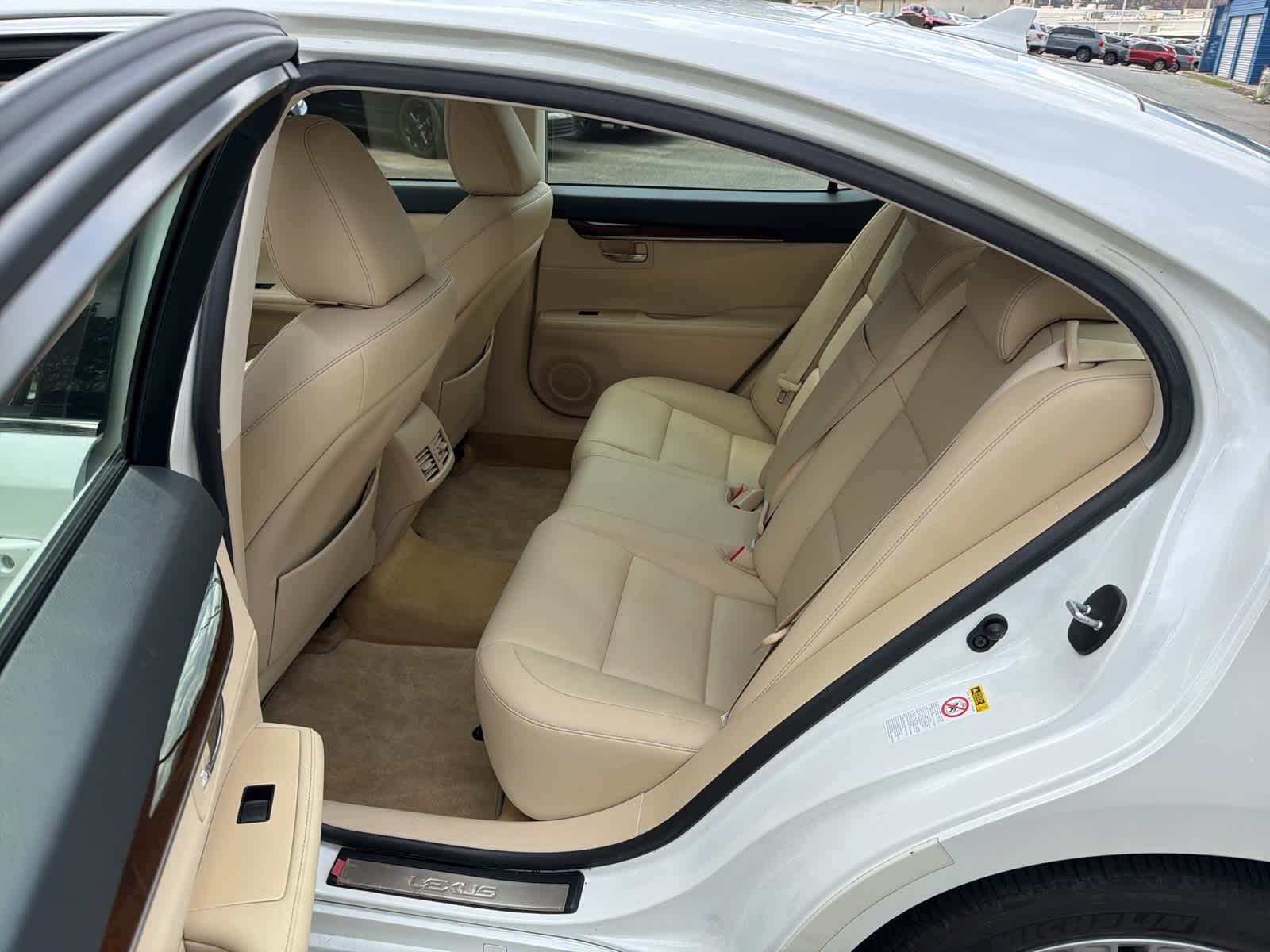 Thumbnail: 2013 Lexus ES - 15