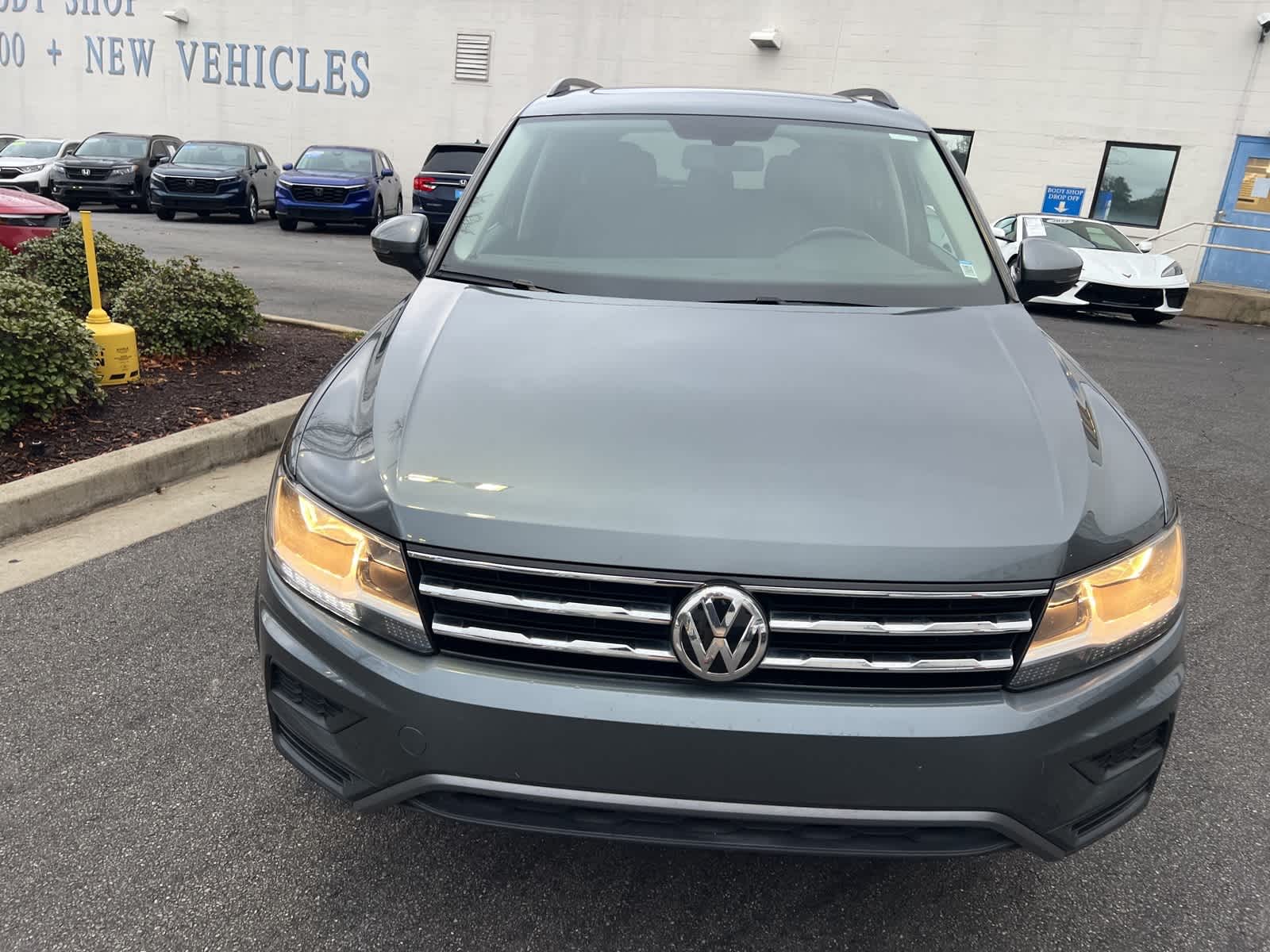 Thumbnail: 2018 Volkswagen Tiguan - 14