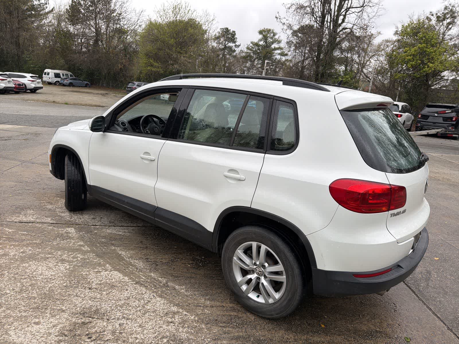 Thumbnail: 2016 Volkswagen Tiguan - 7