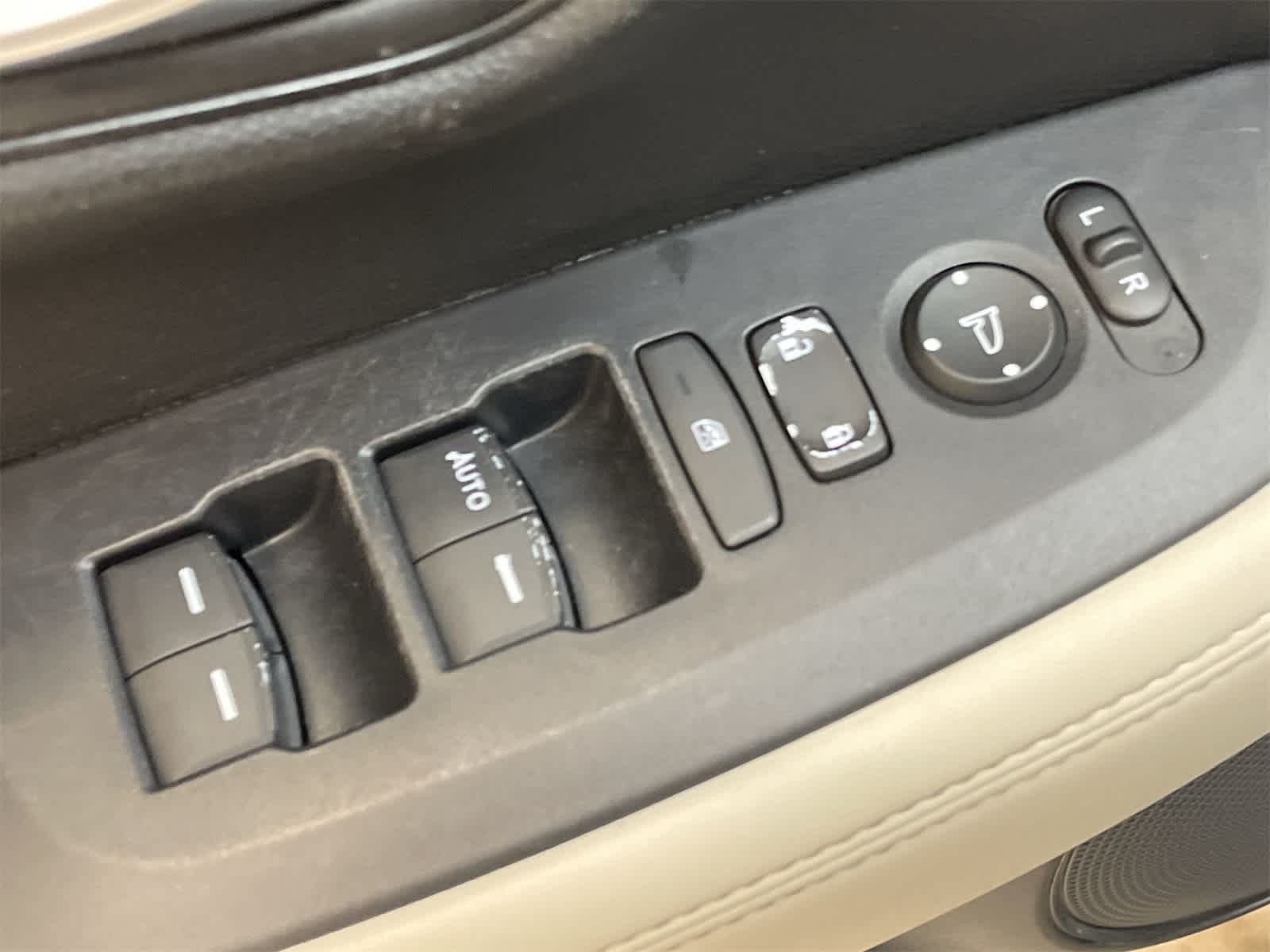 Thumbnail: 2024 Honda HR-V - 15