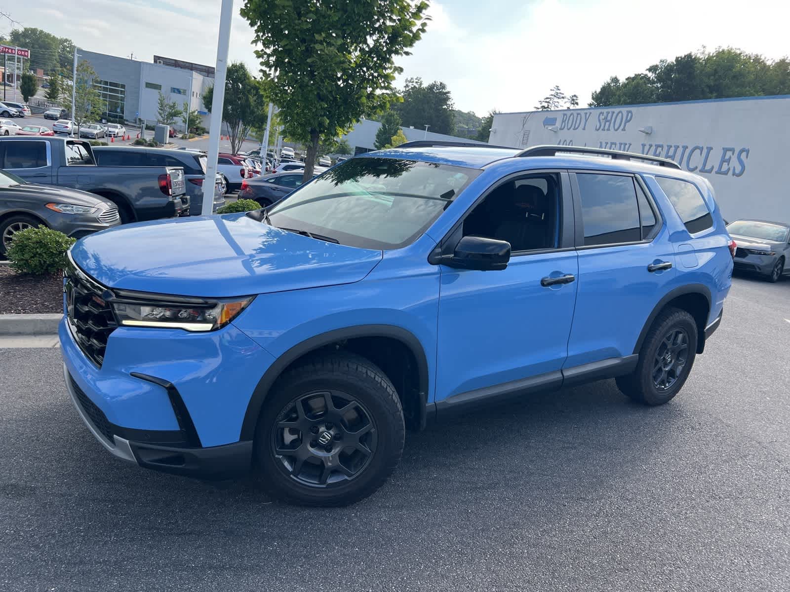 Thumbnail: 2023 Honda Pilot - 4