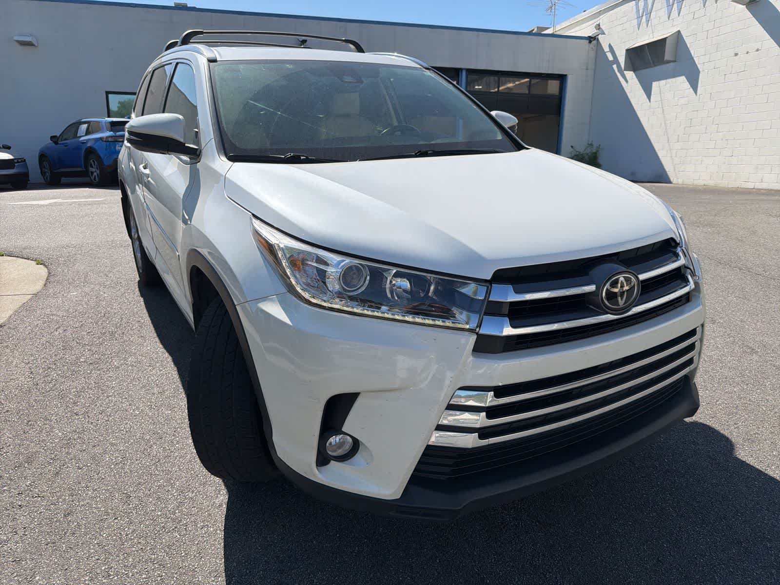 Thumbnail: 2017 Toyota Highlander - 13