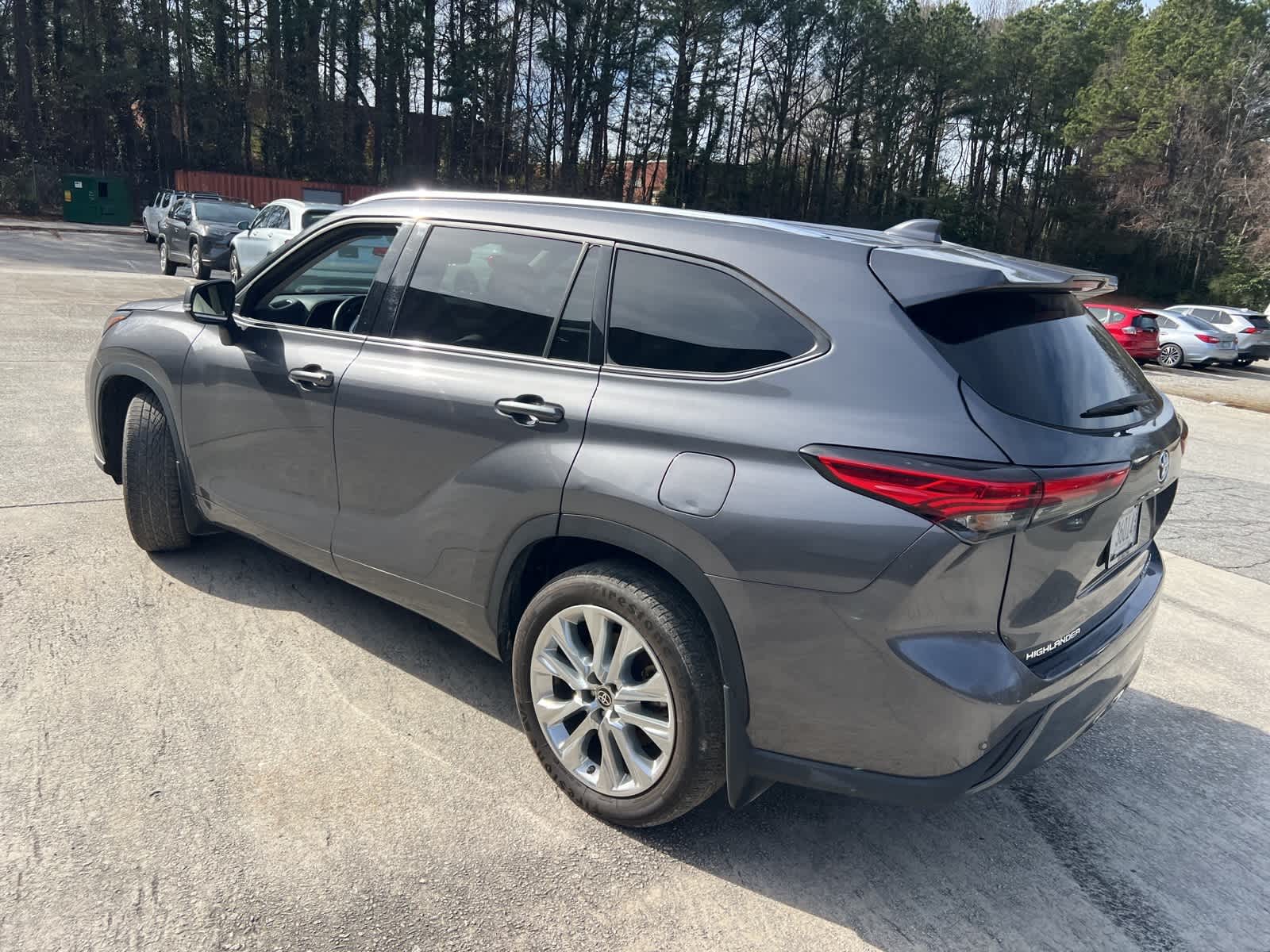 Thumbnail: 2022 Toyota Highlander - 7