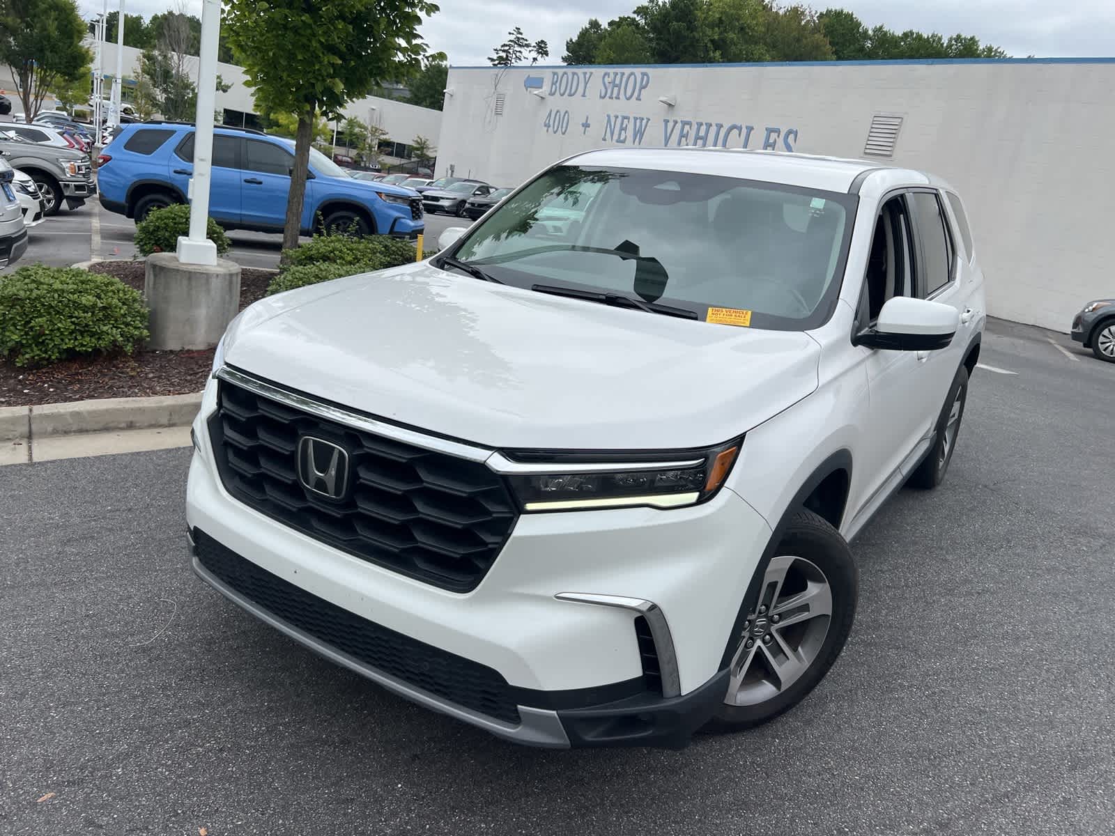Thumbnail: 2023 Honda Pilot - 3