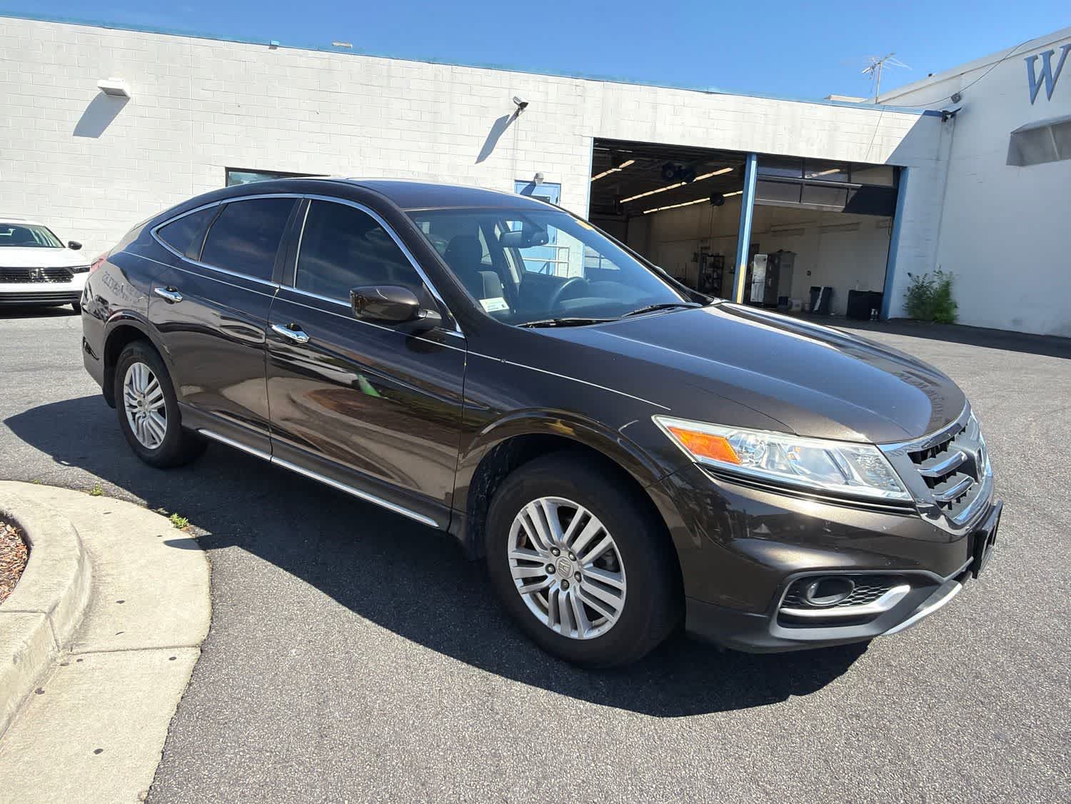 Thumbnail: 2013 Honda Crosstour - 12
