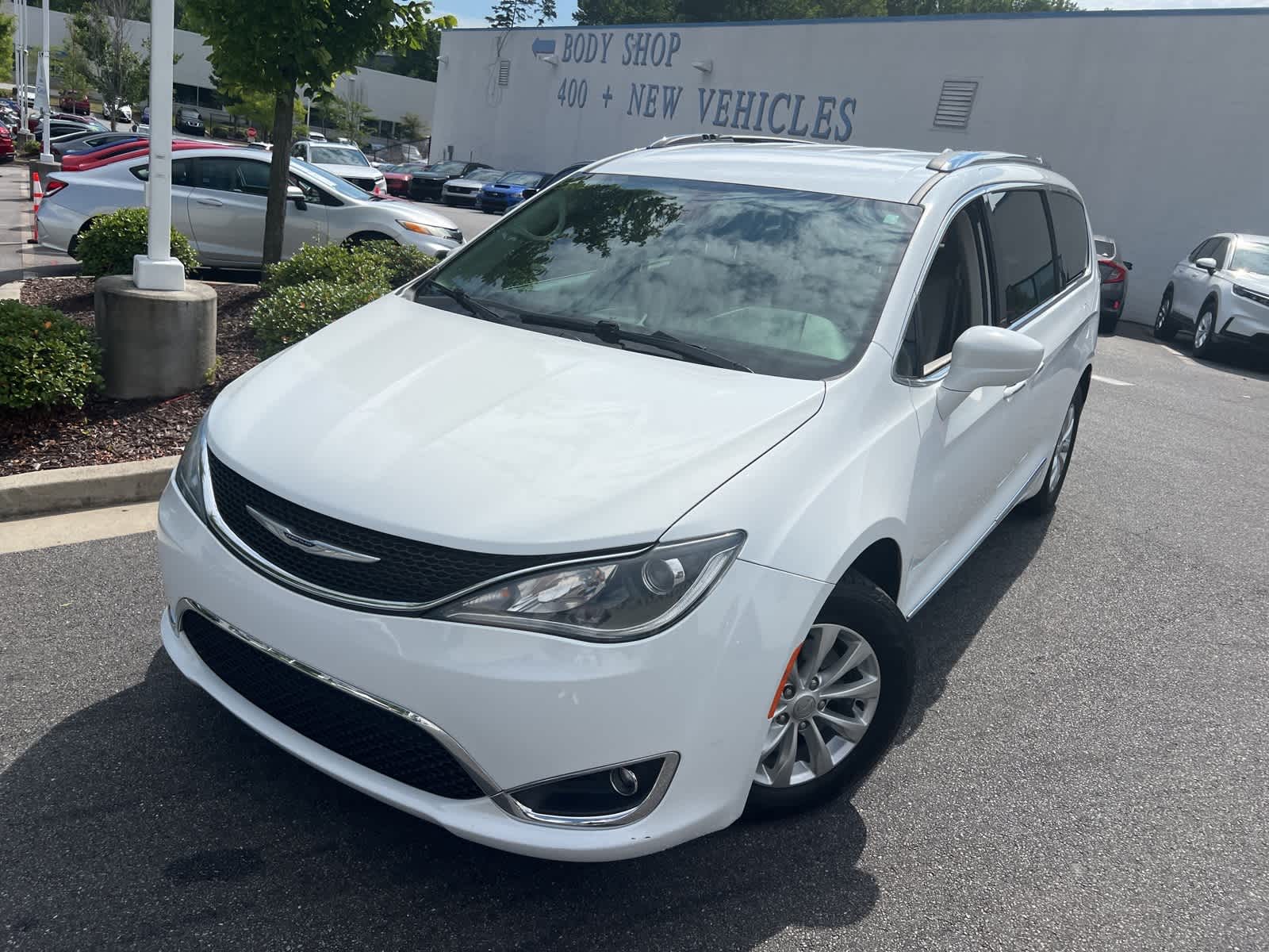 Thumbnail: 2019 Chrysler Pacifica - 2