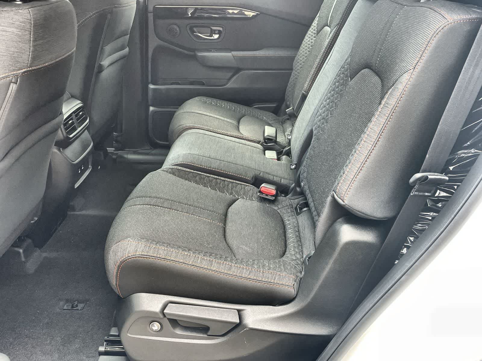 Thumbnail: 2026 Honda Pilot - 10