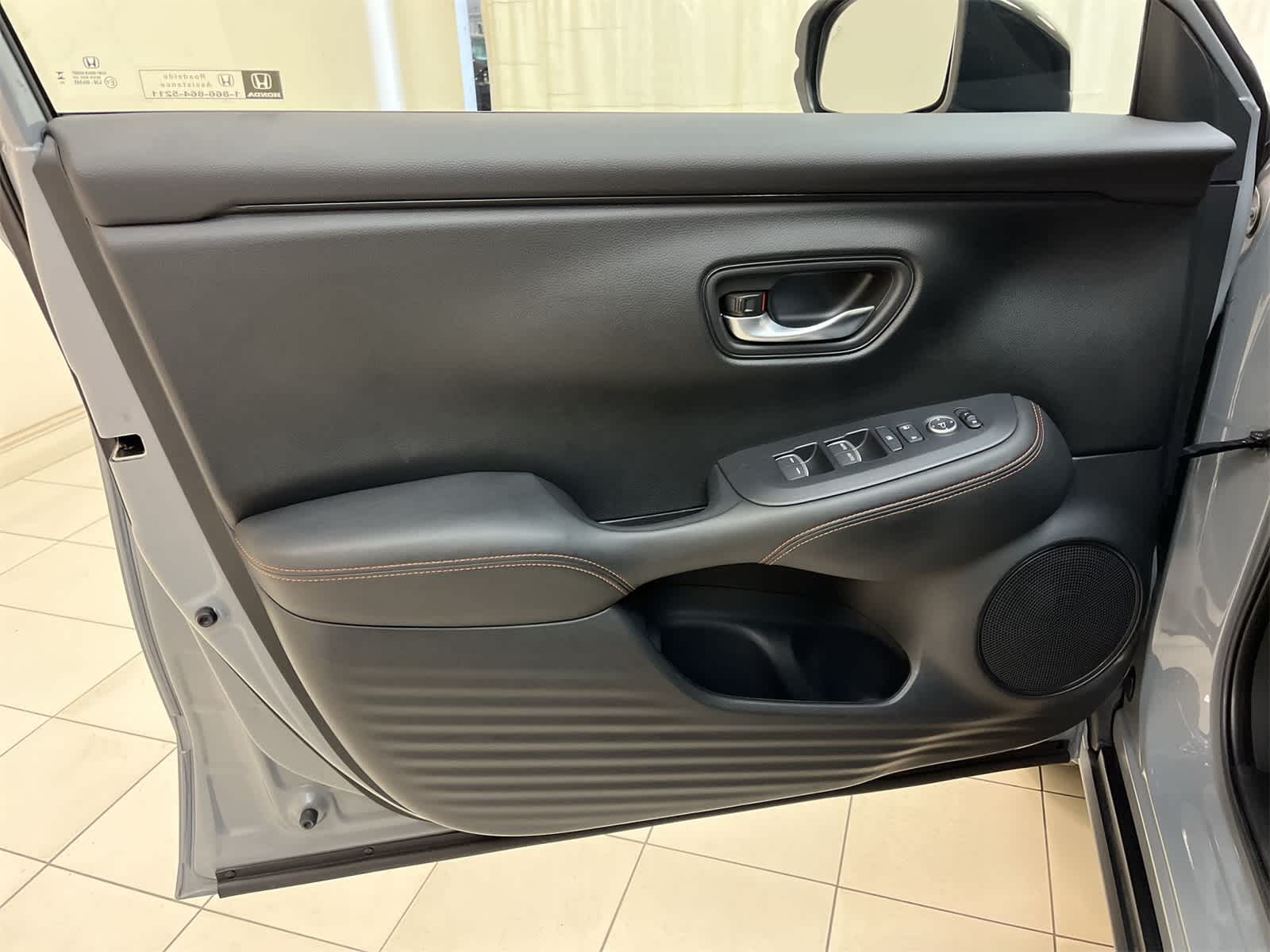 Thumbnail: 2025 Honda HR-V - 15