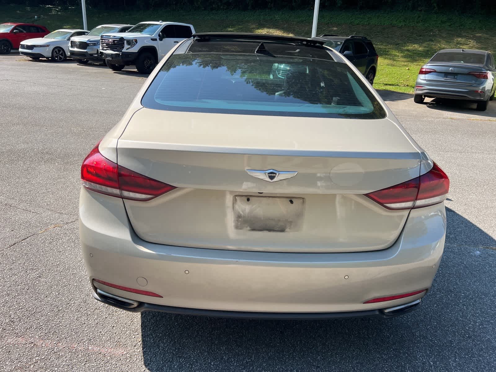 Thumbnail: 2015 Hyundai Genesis - 10