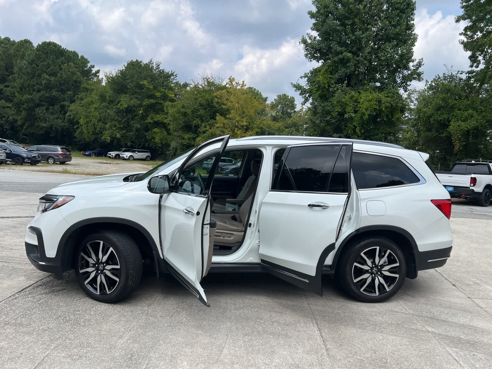 Thumbnail: 2020 Honda Pilot - 18