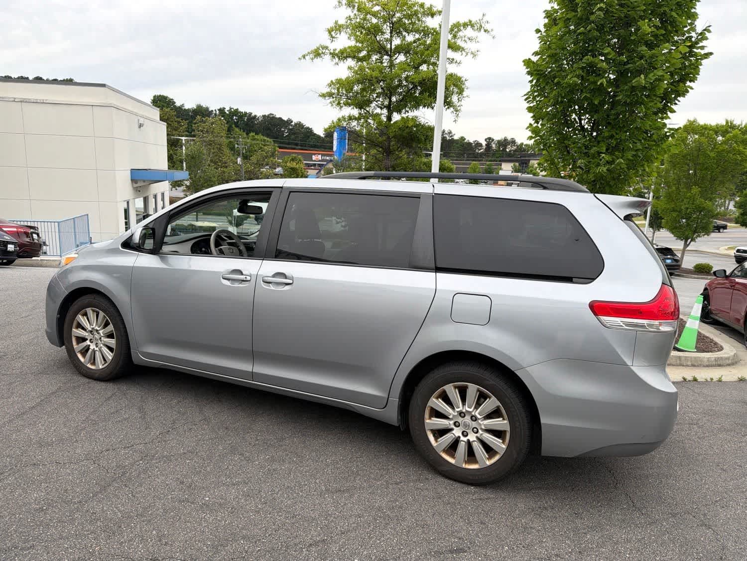 Thumbnail: 2013 Toyota Sienna - 7