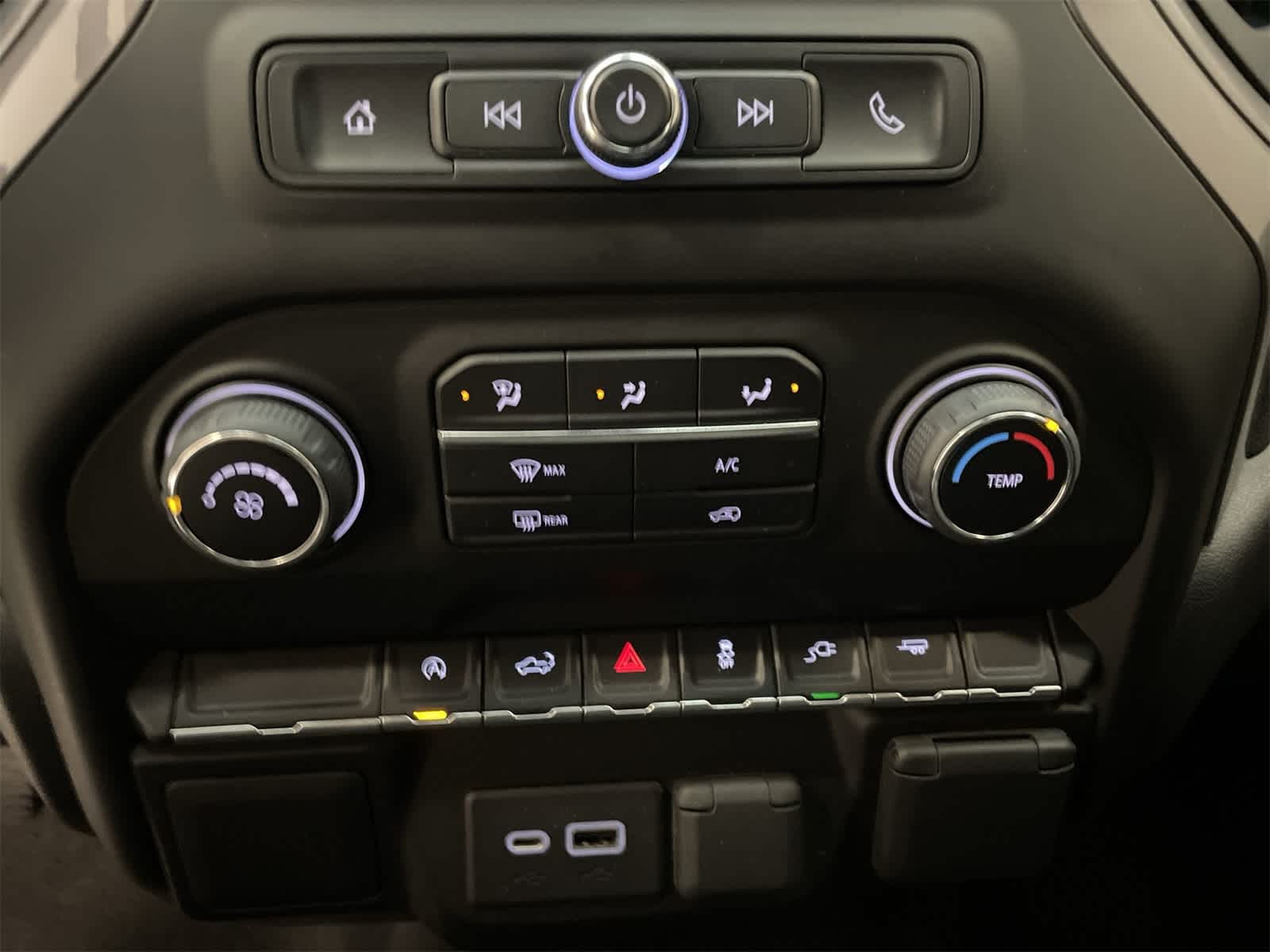 Thumbnail: 2021 Chevrolet Silverado 1500 - 25