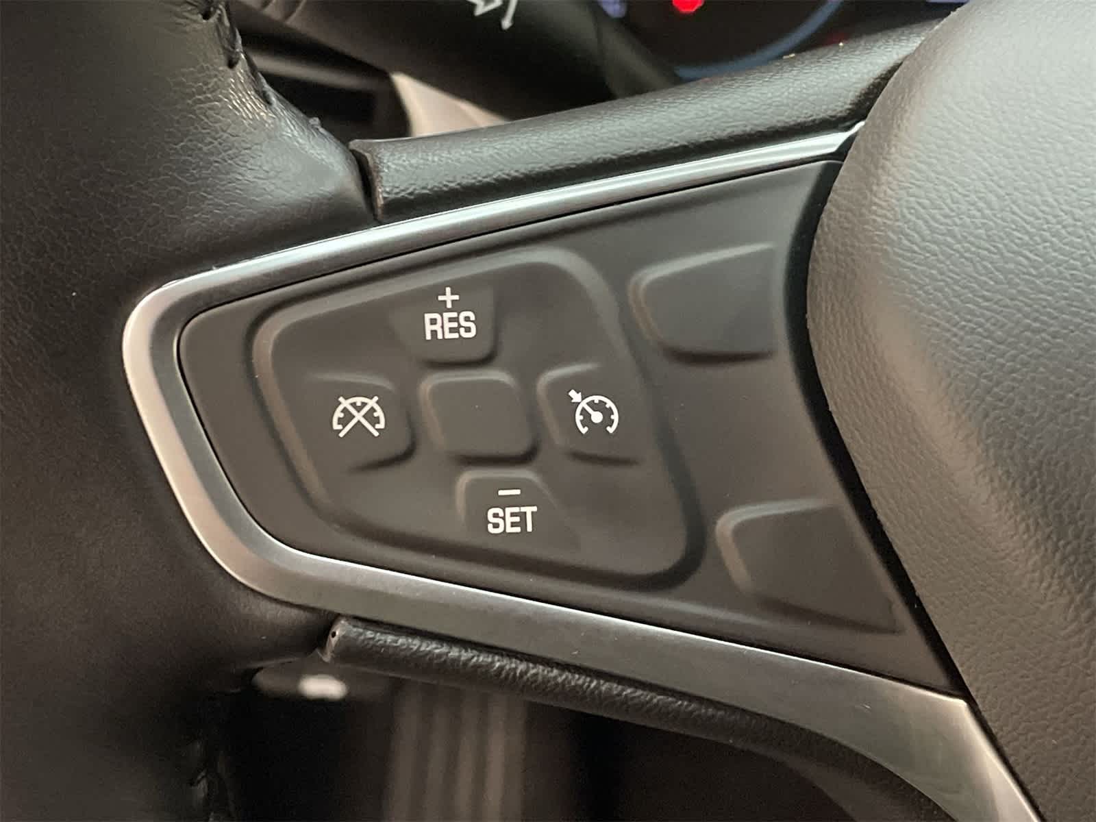 Thumbnail: 2022 Chevrolet Malibu - 10