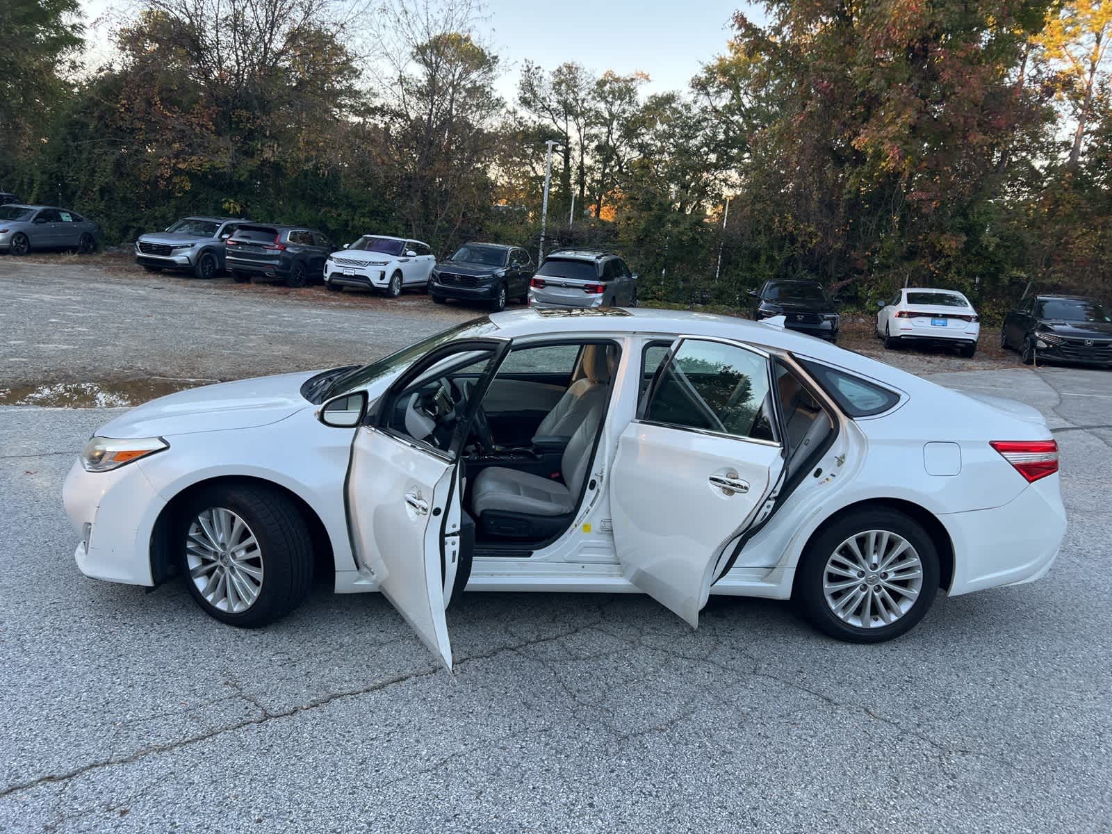 Thumbnail: 2014 Toyota Avalon - 17