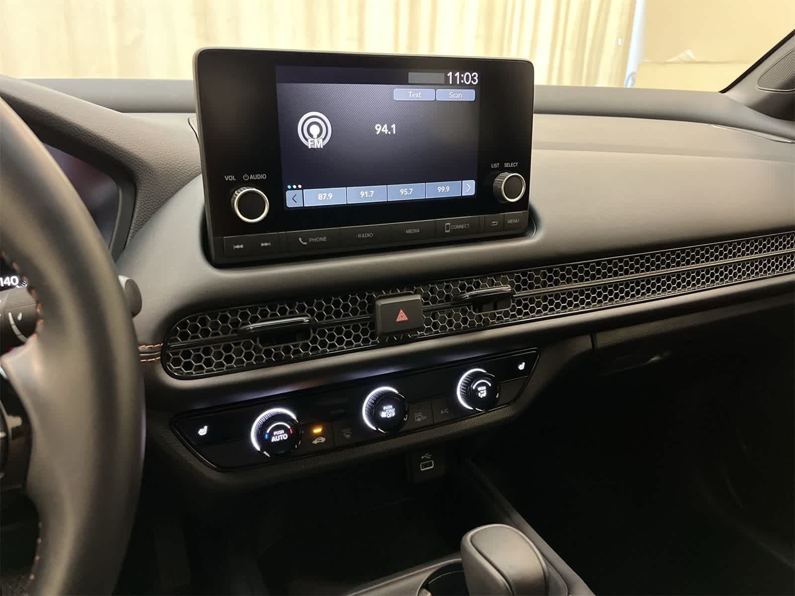 Thumbnail: 2025 Honda HR-V - 4