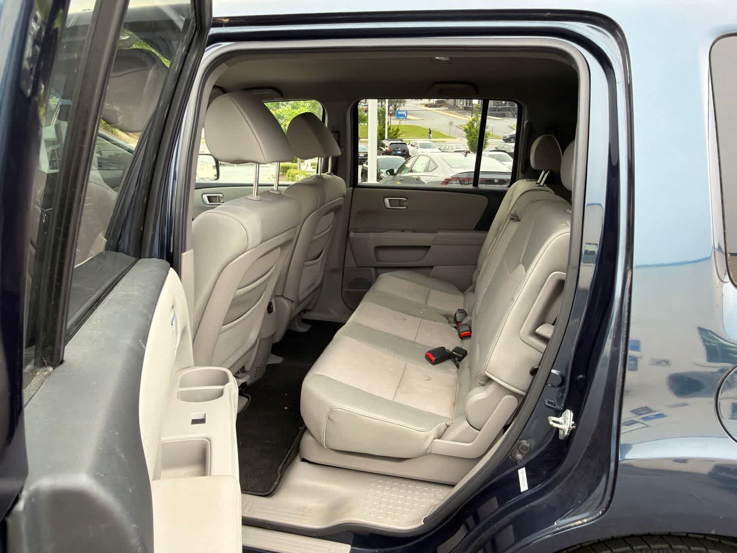 Thumbnail: 2011 Honda Pilot - 16